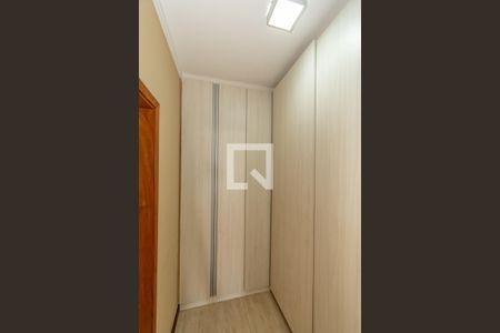 Closet da Suíte de casa à venda com 3 quartos, 420m² em Vila Santa Isabel, Campinas