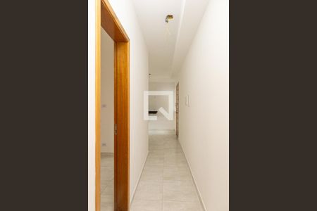 Corredor - Banheiro para sala de apartamento para alugar com 2 quartos, 42m² em Jardim Itapemirim, São Paulo