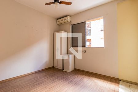 Dormitório 2 de apartamento à venda com 2 quartos, 38m² em Sarandi, Porto Alegre