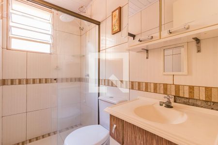 Banheiro de apartamento à venda com 2 quartos, 38m² em Sarandi, Porto Alegre