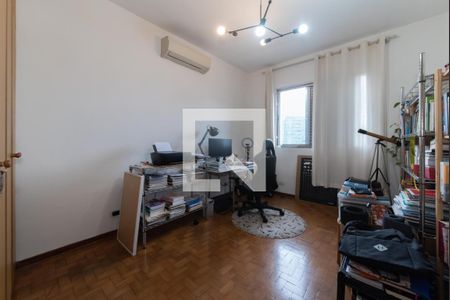 Quarto 1 de apartamento para alugar com 3 quartos, 125m² em Vila Guarani (zona Sul), São Paulo