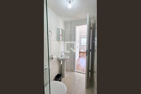 Banheiro de apartamento para alugar com 2 quartos, 36m² em Socorro, São Paulo
