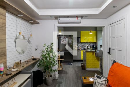 Sala de casa para alugar com 2 quartos, 111m² em Vila Talarico, São Paulo