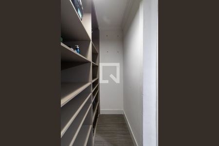 Closet da Suíte de casa para alugar com 2 quartos, 111m² em Vila Talarico, São Paulo