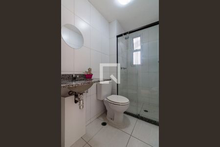 Apartamento à venda com 64m², 3 quartos e 1 vaga Apartamento à venda com 64m², 3 quartos e 1 vagaBanheiro Social