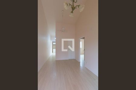 Sala de casa de condomínio para alugar com 2 quartos, 79m² em Rio Branco, Canoas