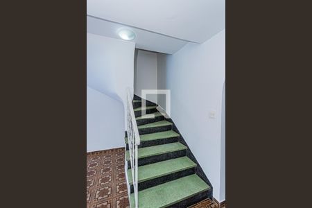 Escada de casa à venda com 2 quartos, 150m² em Vila Bonilha, São Paulo