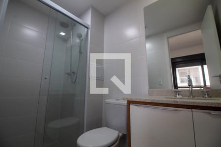 Banheiro de kitnet/studio para alugar com 1 quarto, 25m² em Jardim das Acacias, São Paulo