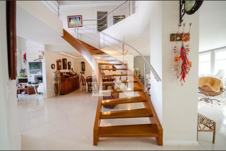 Detalhe Sala de casa à venda com 4 quartos, 430m² em Jardim Isabel, Porto Alegre