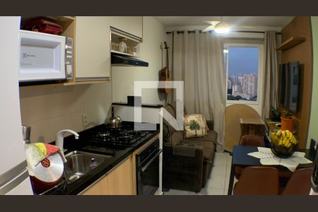 Sala/Cozinha de apartamento à venda com 1 quarto, 26m² em Cambuci, São Paulo