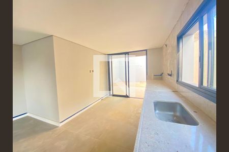 Cozinha de casa à venda com 3 quartos, 225m² em Pirajá, Belo Horizonte