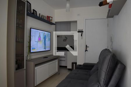 Sala de apartamento para alugar com 2 quartos, 40m² em Novo Mundo, Curitiba