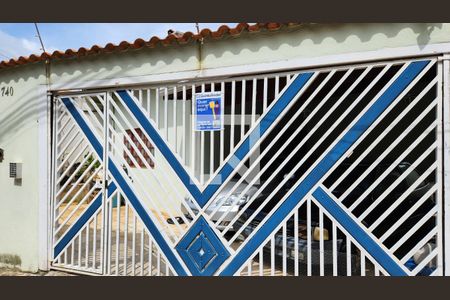 Casa à venda com 299m², 3 quartos e 2 vagas Casa à venda com 299m², 3 quartos e 2 vagasFachada