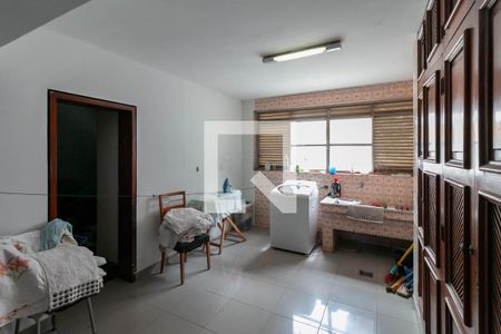 Casa à venda com 500m², 4 quartos e 5 vagas Casa à venda com 500m², 4 quartos e 5 vagasÁrea de Serviço