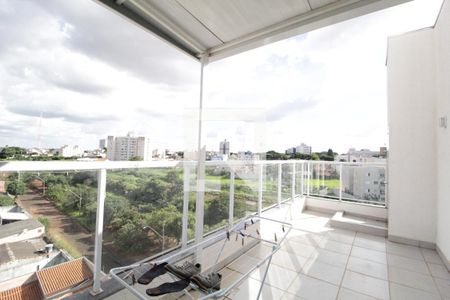 Varanda gourmet de apartamento para alugar com 4 quartos, 122m² em Alto Umuarama, Uberlândia