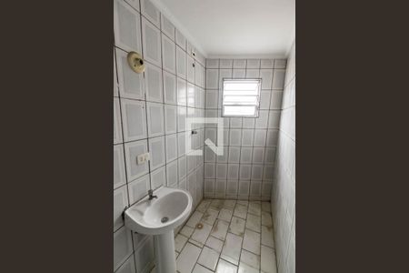 Banheiro de apartamento para alugar com 2 quartos, 46m² em Jardim Virginia, Taboão da Serra