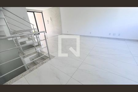 Sala de casa à venda com 3 quartos, 184m² em Itapoã, Belo Horizonte