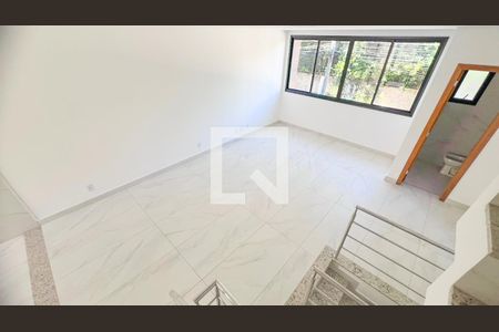 Sala de casa à venda com 3 quartos, 184m² em Itapoã, Belo Horizonte