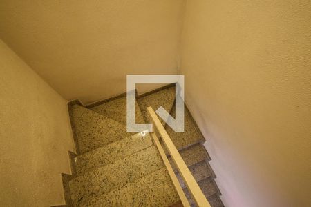 Escada de casa de condomínio à venda com 3 quartos, 100m² em Parque Munhoz, São Paulo