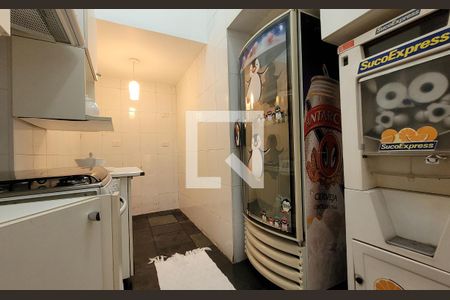 Casa à venda com 340m², 3 quartos e 4 vagas Casa à venda com 340m², 3 quartos e 4 vagasCozinha 2