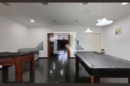 Casa à venda com 340m², 3 quartos e 4 vagas Casa à venda com 340m², 3 quartos e 4 vagasÁrea comum - Salão de jogos