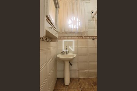 Casa à venda com 340m², 3 quartos e 4 vagas Casa à venda com 340m², 3 quartos e 4 vagasBanheiro de serviço