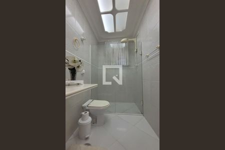 Casa à venda com 340m², 3 quartos e 4 vagas Casa à venda com 340m², 3 quartos e 4 vagasBanheiro