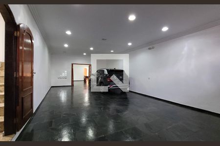 Casa à venda com 340m², 3 quartos e 4 vagas Casa à venda com 340m², 3 quartos e 4 vagasGaragem