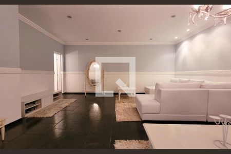 Casa à venda com 340m², 3 quartos e 4 vagas Casa à venda com 340m², 3 quartos e 4 vagasSala 2