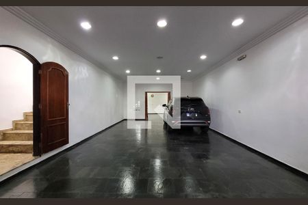 Casa à venda com 340m², 3 quartos e 4 vagas Casa à venda com 340m², 3 quartos e 4 vagasGaragem