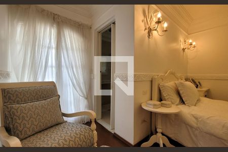 Casa à venda com 340m², 3 quartos e 4 vagas Casa à venda com 340m², 3 quartos e 4 vagasSuíte