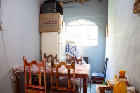 Casa para alugar com 360m², 5 quartos e 2 vagas Casa para alugar com 360m², 5 quartos e 2 vagasCopa - casa dos fundos