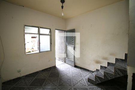 Sala de casa à venda com 2 quartos, 200m² em Parada de Lucas, Rio de Janeiro