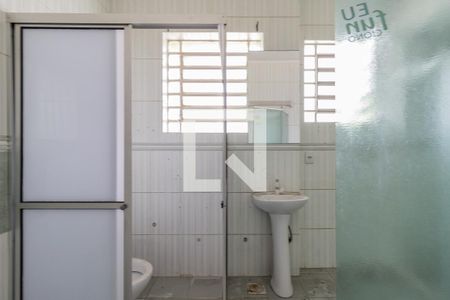 Casa à venda com 300m², 1 quarto e 2 vagas Casa à venda com 300m², 1 quarto e 2 vagasBanheiro