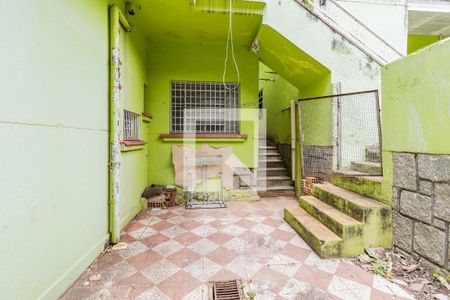 Casa à venda com 300m², 1 quarto e 2 vagas Casa à venda com 300m², 1 quarto e 2 vagasQuintal