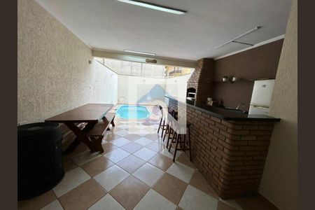 Casa à venda com 3 quartos, 272m² em Vila Camilópolis, Santo André