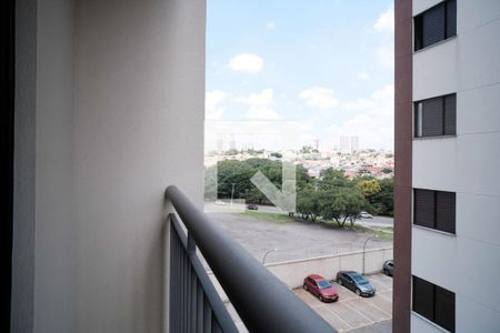 Varanda  de apartamento para alugar com 3 quartos, 58m² em Vila Araguaia, São Paulo