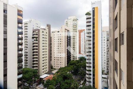 Vista de apartamento à venda com 2 quartos, 58m² em Vila Uberabinha, São Paulo