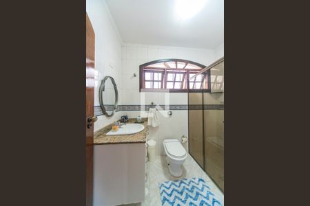 Banheiro de casa à venda com 3 quartos, 336m² em Vila Alzira, Santo André