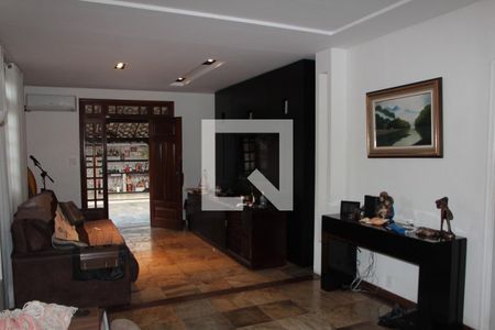 Sala de casa à venda com 6 quartos, 391m² em Itapoã, Belo Horizonte