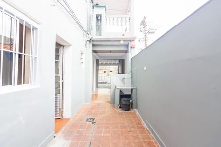 Quintal de casa à venda com 3 quartos, 140m² em Jardim das Flores, Osasco