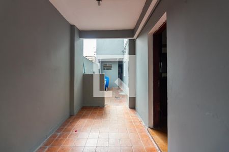 Quintal de casa à venda com 3 quartos, 140m² em Jardim das Flores, Osasco