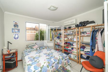 Quarto de casa de condomínio à venda com 3 quartos, 97m² em Jardim Itu, Porto Alegre