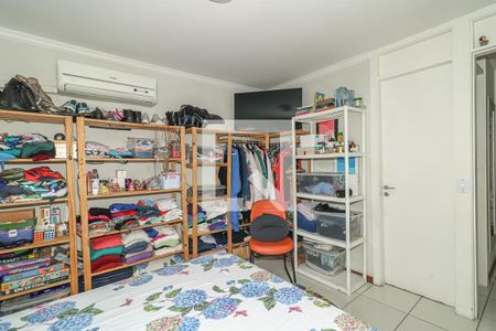 Quarto de casa de condomínio à venda com 3 quartos, 97m² em Jardim Itu, Porto Alegre