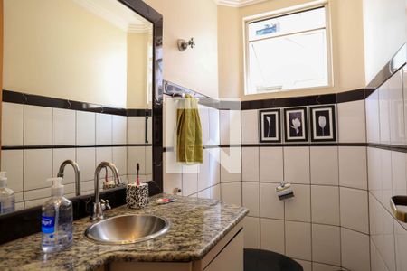 Banheiro de apartamento à venda com 4 quartos, 350m² em Palmares, Belo Horizonte