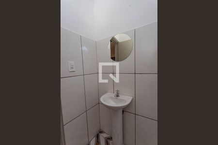 Banheiro de apartamento para alugar com 1 quarto, 33m² em Taboão, Diadema