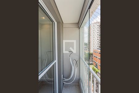 Varanda da sala de apartamento para alugar com 2 quartos, 50m² em Jardim das Laranjeiras, São Paulo