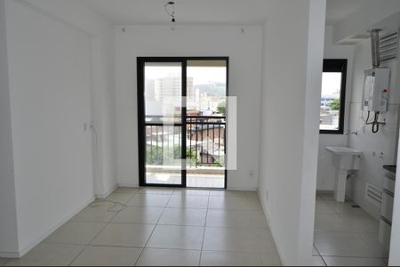 Sala  de apartamento para alugar com 3 quartos, 64m² em Del Castilho, Rio de Janeiro