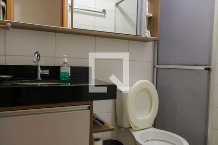 Banheiro de apartamento para alugar com 2 quartos, 47m² em Vila Rosa, Novo Hamburgo