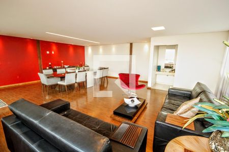 Sala de casa à venda com 4 quartos, 500m² em Caiçara, Belo Horizonte